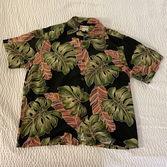 Hilo Hattie Made In Hawaii Leaf Floral Print Short Sleeve Rayon Shirt Size L - Picture 2 of 4
